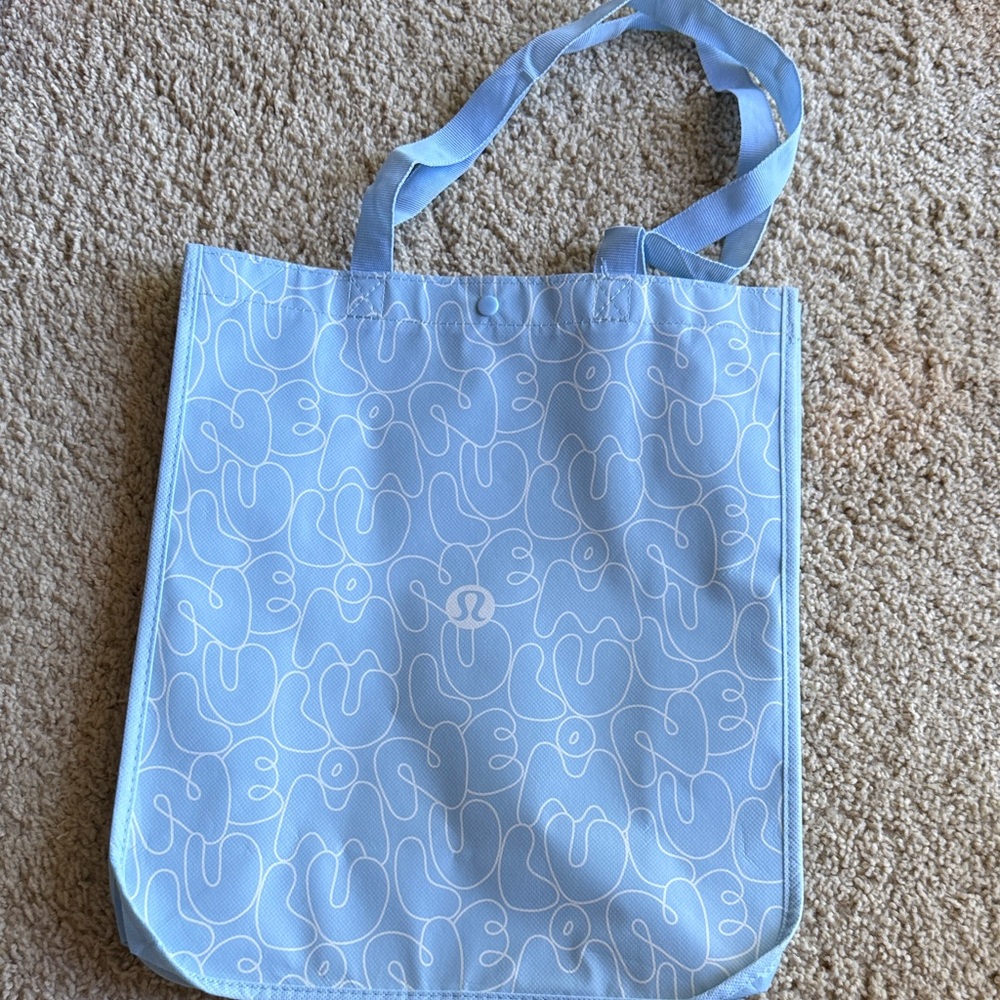 Lululemon Light Blue Reusable Bag (Medium Size)